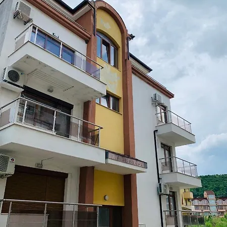Tatyana Art Apartment Obzor
