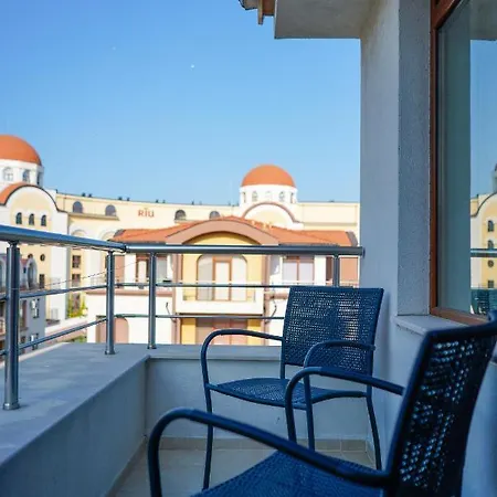 Tatyana Art Apartment *