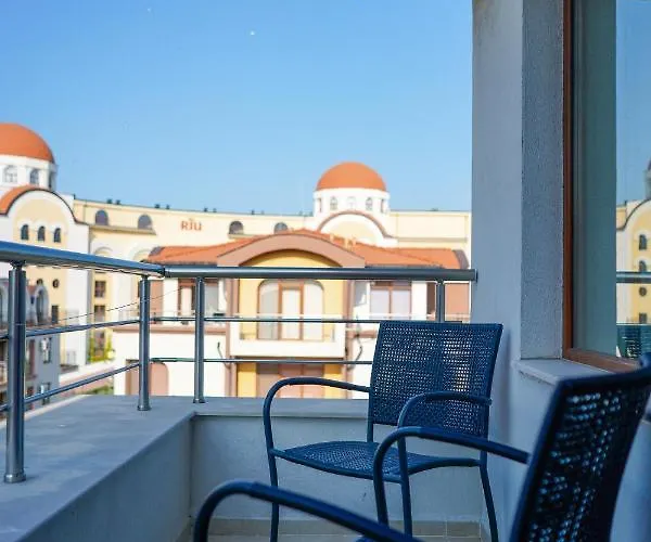 Tatyana Art Apartment *